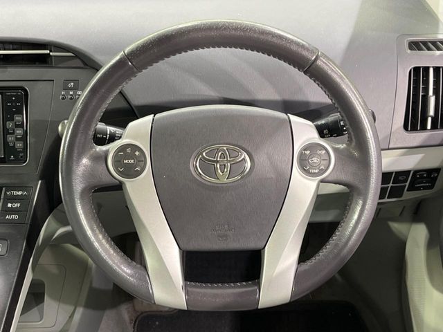 TOYOTA PRIUS 2011