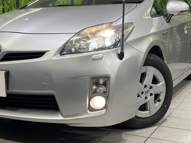 TOYOTA PRIUS 2011