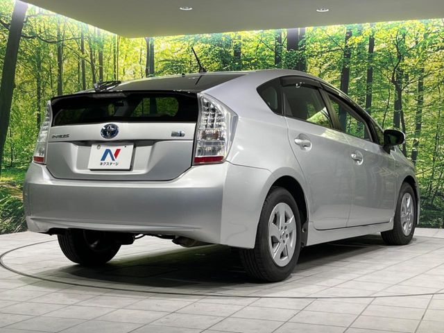 TOYOTA PRIUS 2011