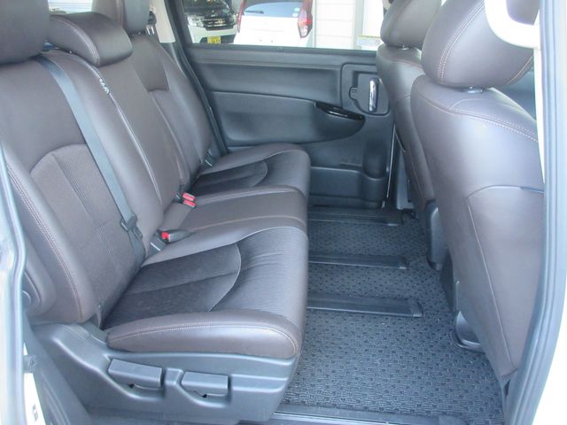 NISSAN ELGRAND  4WD 2023