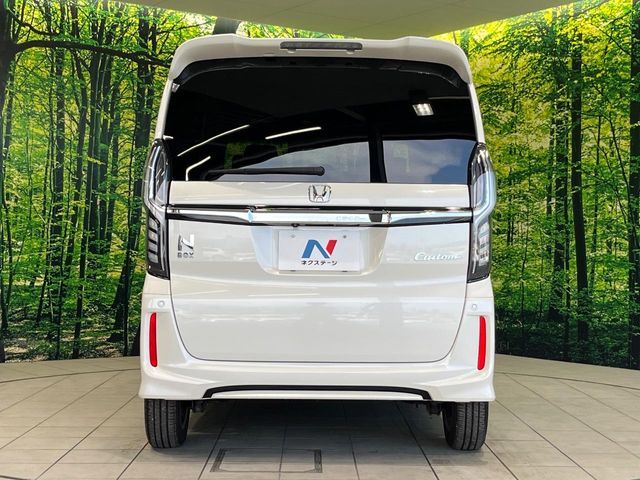 HONDA N BOX CUSTOM 2018