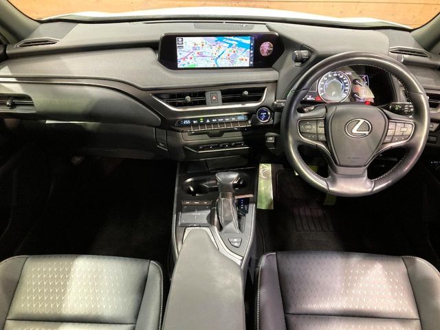 TOYOTA LEXUS UX250h 2019