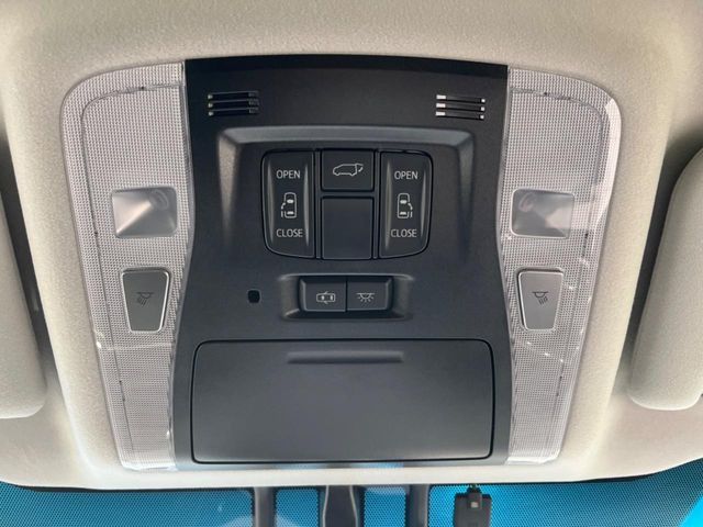 TOYOTA VELLFIRE  HYBRID 4WD 2017