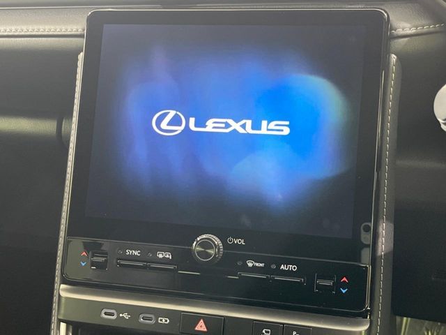 TOYOTA LEXUS LBX 2024