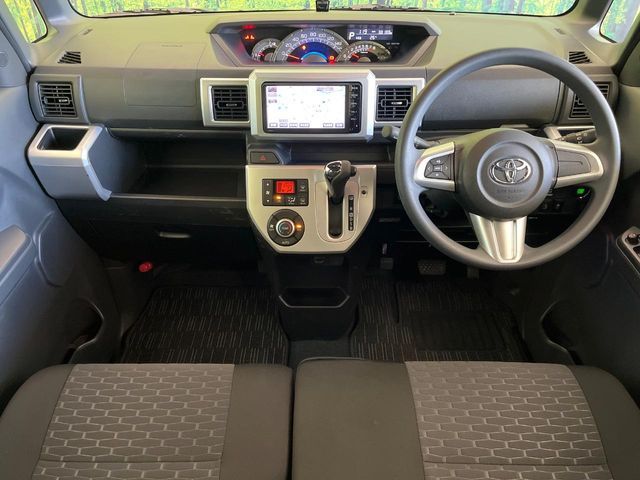 TOYOTA PIXIS MEGA 2015