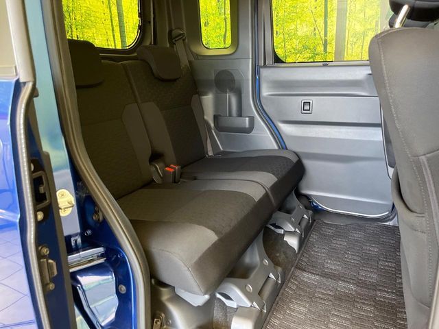 TOYOTA PIXIS MEGA 2015