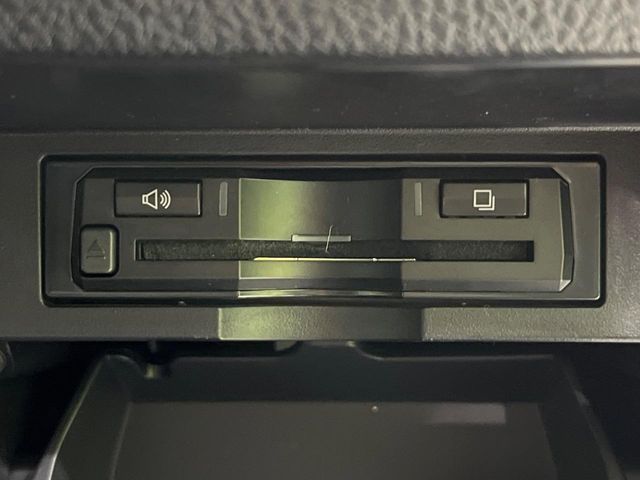 TOYOTA ESQUIRE 4WD 2015