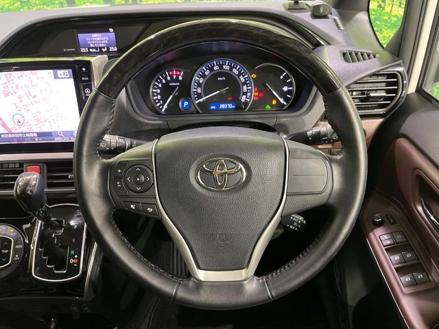 TOYOTA ESQUIRE 4WD 2015