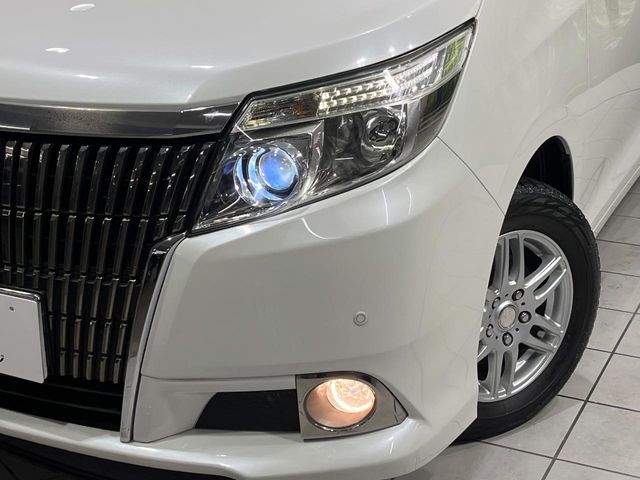 TOYOTA ESQUIRE 4WD 2015