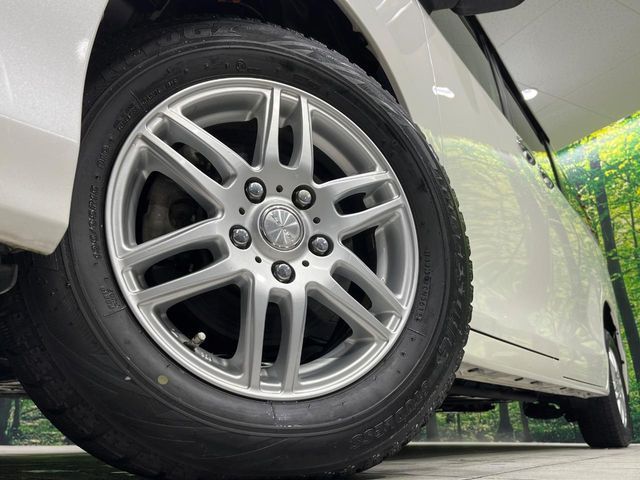 TOYOTA ESQUIRE 4WD 2015