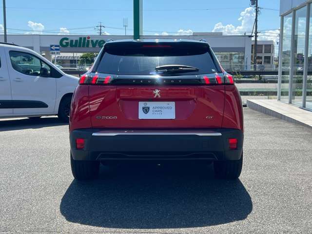 PEUGEOT PEUGEOT e-2008 2023