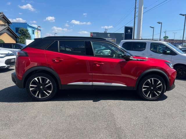 PEUGEOT PEUGEOT e-2008 2023