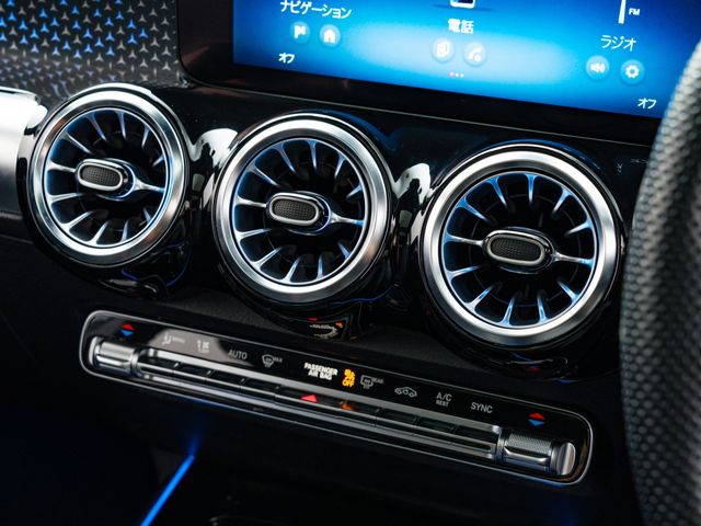 MERCEDES BENZ MERCEDES BENZ GLB 2024