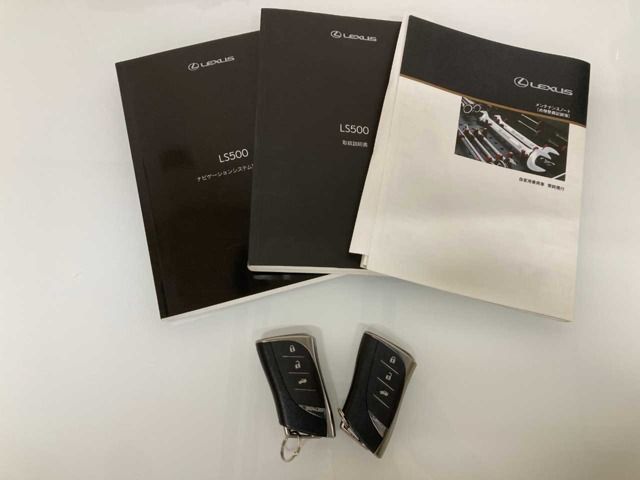 TOYOTA LEXUS LS500 4WD 2018