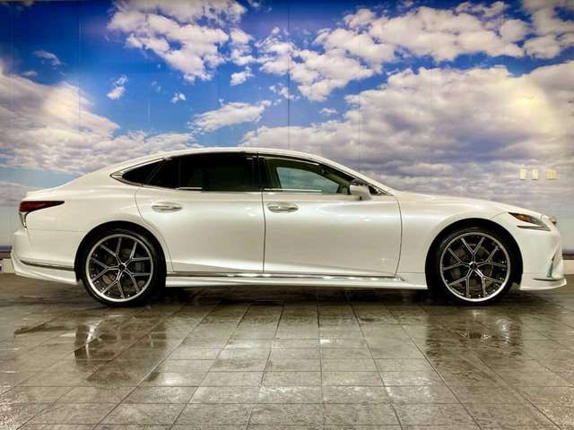 TOYOTA LEXUS LS500 4WD 2018