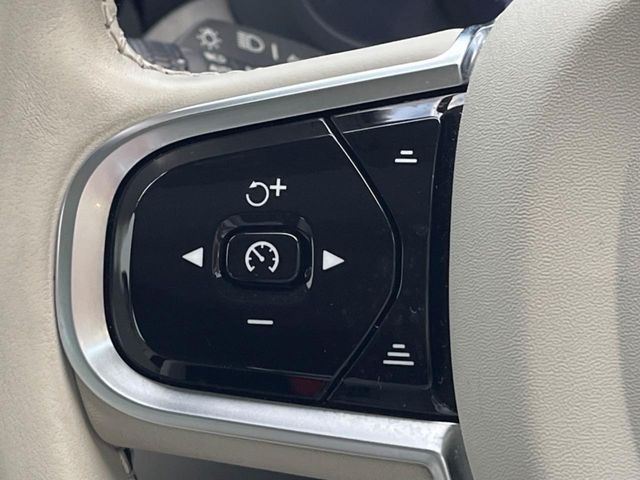 VOLVO VOLVO XC60 2023