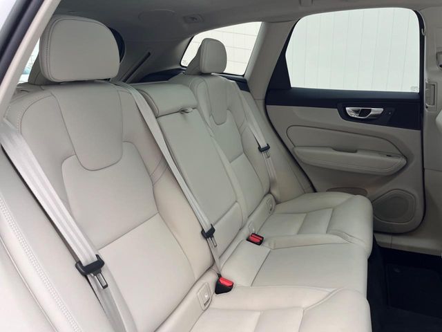 VOLVO VOLVO XC60 2023