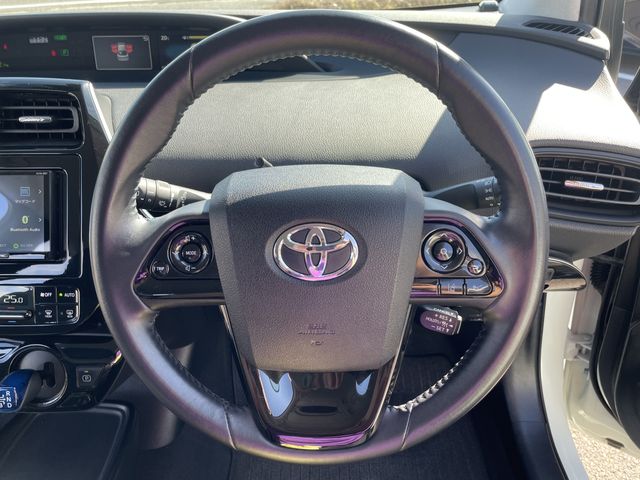 TOYOTA PRIUS 2019