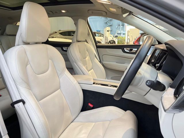 VOLVO VOLVO XC60 2022