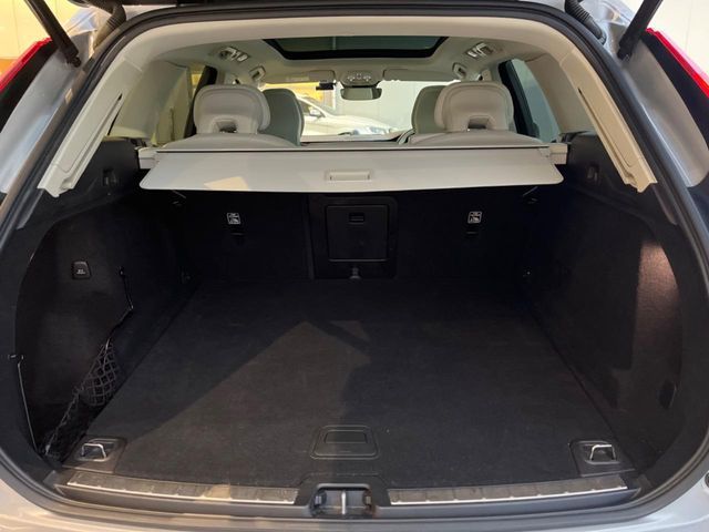 VOLVO VOLVO XC60 2022