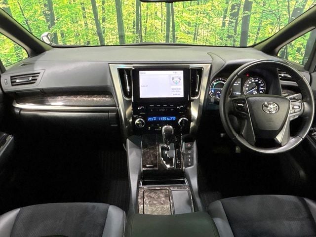 TOYOTA ALPHARD hybrid 4WD 2023