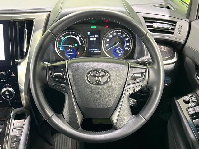 TOYOTA ALPHARD hybrid 4WD 2023