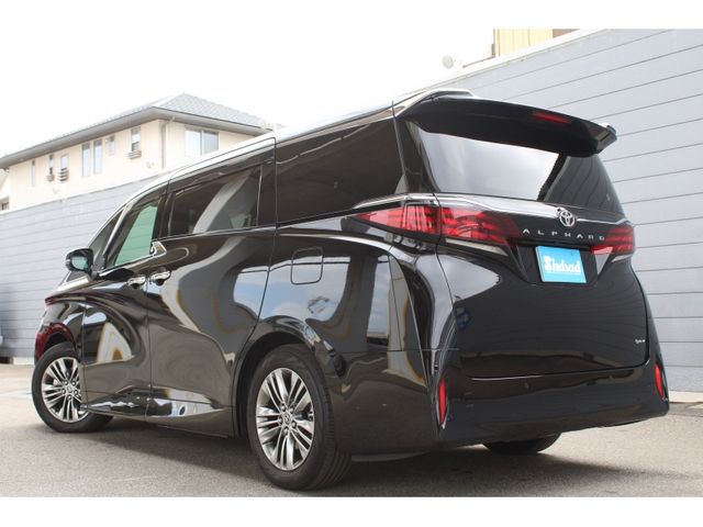 TOYOTA ALPHARD hybrid 2023