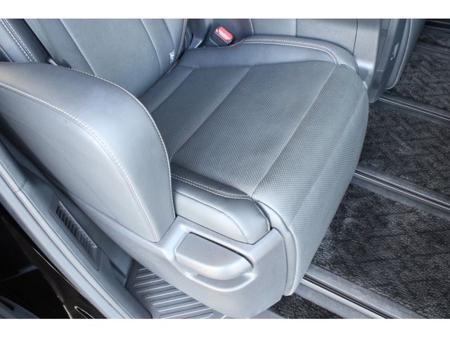 TOYOTA ALPHARD hybrid 2023