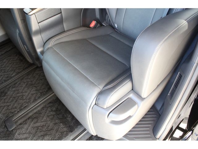 TOYOTA ALPHARD hybrid 2023