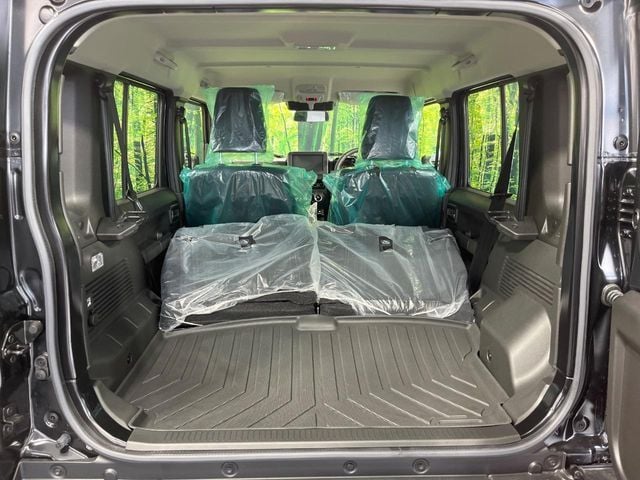 SUZUKI JIMNY NOMADE 2025