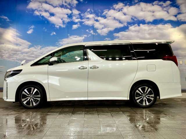 TOYOTA ALPHARD 4WD 2022