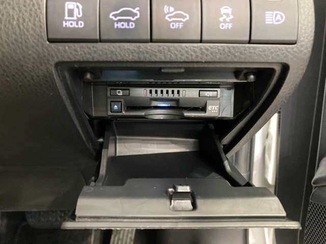 TOYOTA CAMRY HYBRID 2020