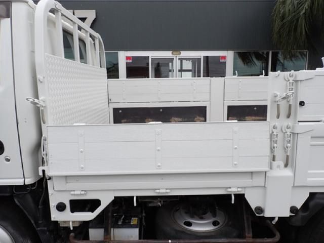 ISUZU ELF 2018