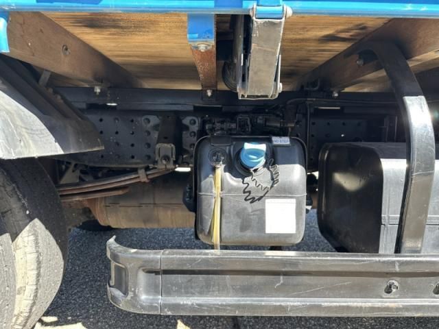 MITSUBISHI CANTER 2016