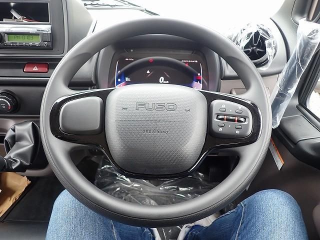 MITSUBISHI CANTER 2025