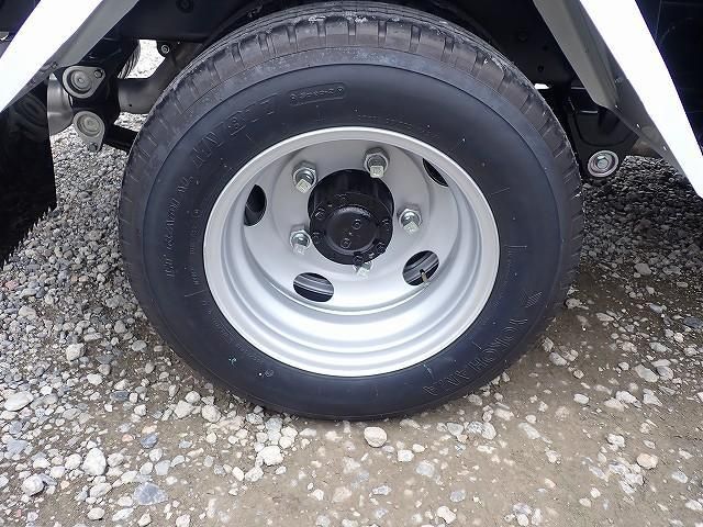 MITSUBISHI CANTER 2025