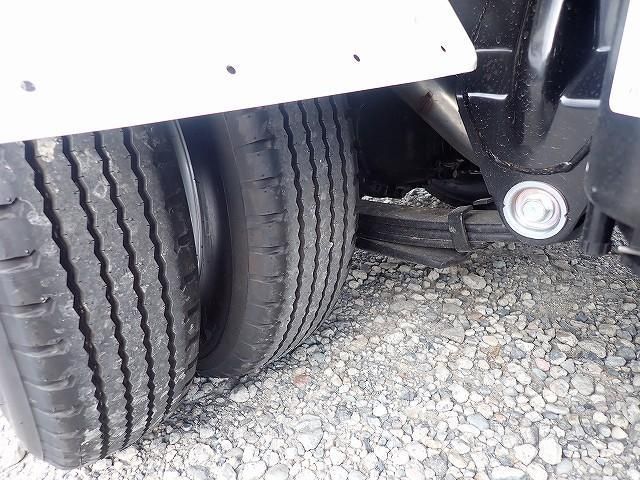 MITSUBISHI CANTER 2025