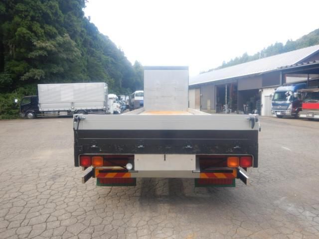 MITSUBISHI FUSOU SUPER GREAT 2014