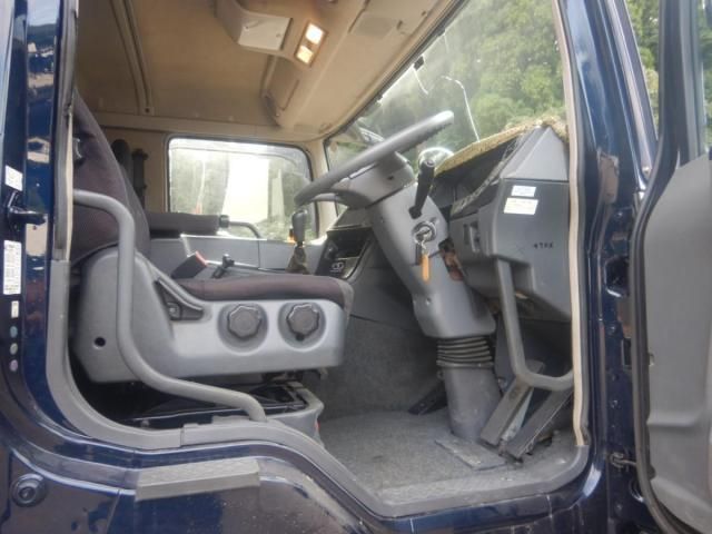 MITSUBISHI FUSOU SUPER GREAT 2014