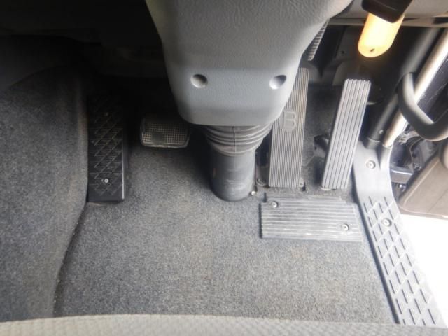 MITSUBISHI FUSOU SUPER GREAT 2014