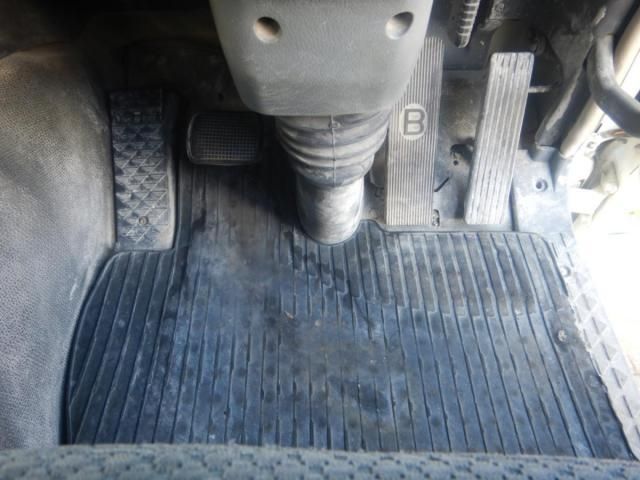 MITSUBISHI FUSOU SUPER GREAT 2012