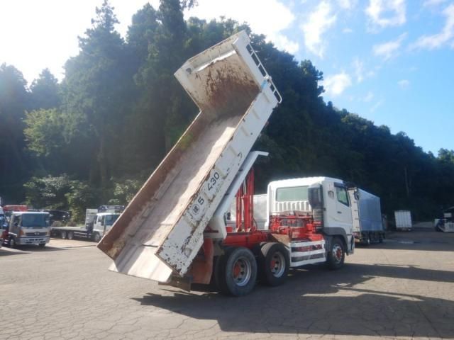 MITSUBISHI FUSOU SUPER GREAT 2012