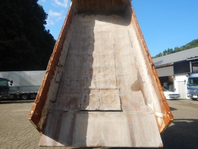 MITSUBISHI FUSOU SUPER GREAT 2012