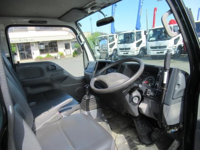ISUZU ELF 2018