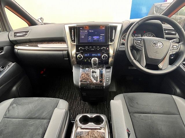 TOYOTA ALPHARD 2023