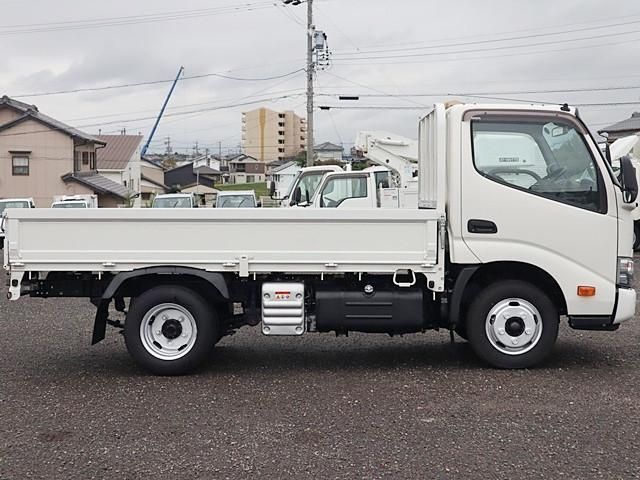 TOYOTA DYNA 2021