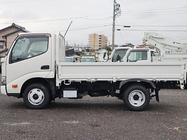 TOYOTA DYNA 2021