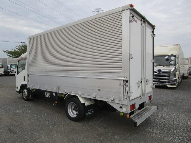 ISUZU ELF 2011