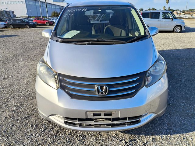 HONDA FREED 2010