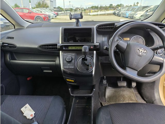 TOYOTA WISH 4WD 2013